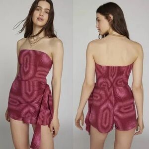 KIMCHI Blue LINEN blend strapless romper small